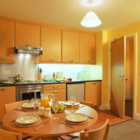 2 Bedroom 2 Bathroom On Campus